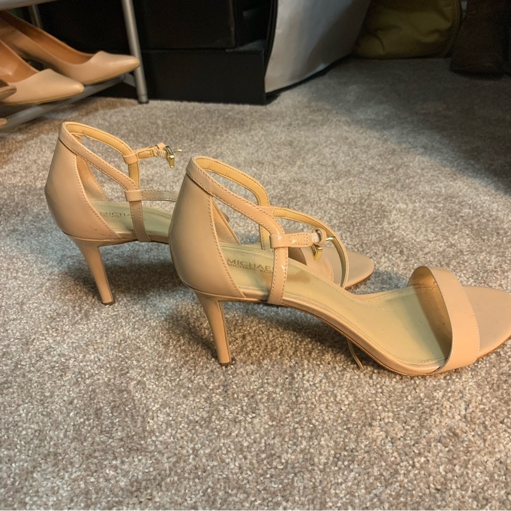MK nude heels